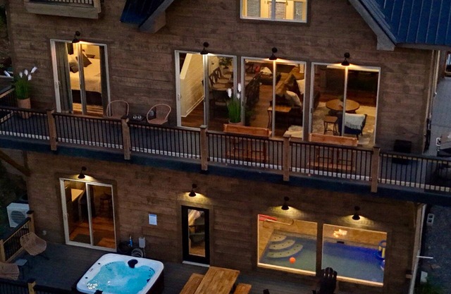 Douglas Lake Life and Pigeon Forge Adventures