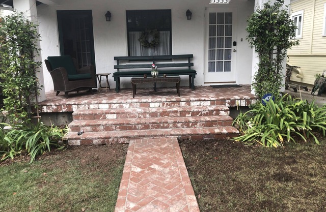 Downtown Cottage In Santa Barbara