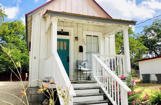 Downtown Cottage Near River & Alamodome - Free Parking