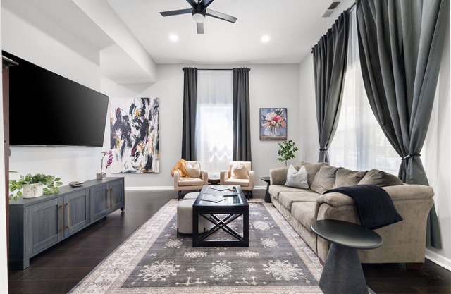 Downtown Dream: 4bd Luxe Oasis Close to Downtown Atlanta