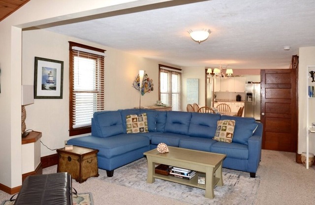 Downtown Rehoboth Beach Home Sleeps 8 w/Parking
