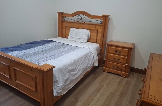 Downtown/University of Guelph Residence Personal Room 1