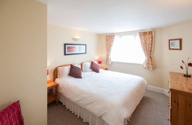 Drake Apartment-Standard - 1 Bed - River view