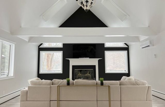 ◆DREAM Modern Cabin in the Woods ◆ Hot tub + Sauna