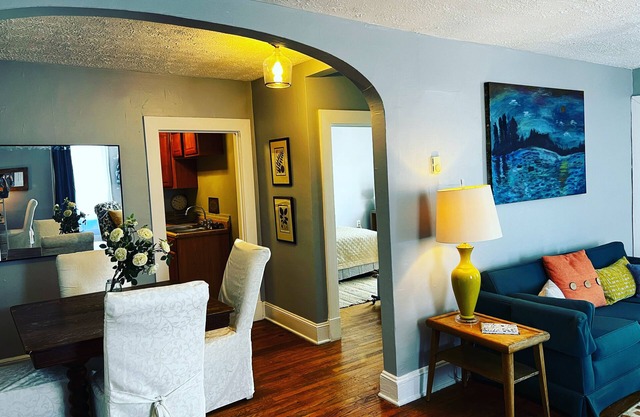 Dreamweaver — 1BR 1BA just two blocks from the downtown walking mall