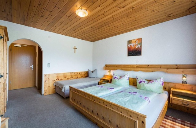 Dreibettzimmer mit Balkon - Ferienpension Steiner