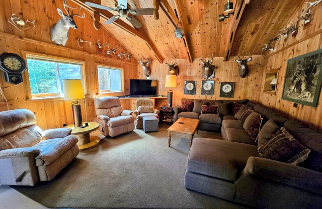 Drummond Island Vacation Homes - Old Mill Camp
