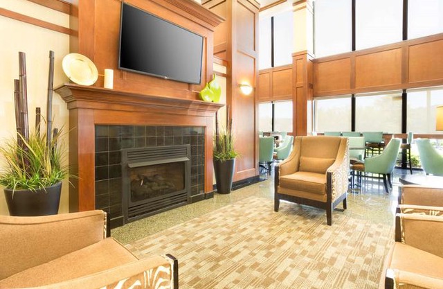 Drury Inn & Suites Birmingham Lakeshore Drive