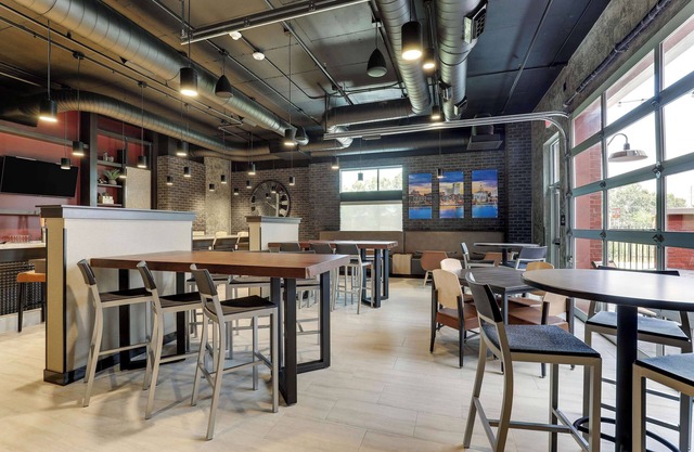 Drury Plaza Hotel Savannah Pooler