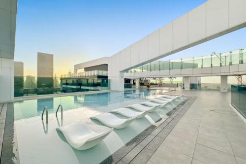 Dubai Frame Views Steps from Metro & Sheikh Zayed Road