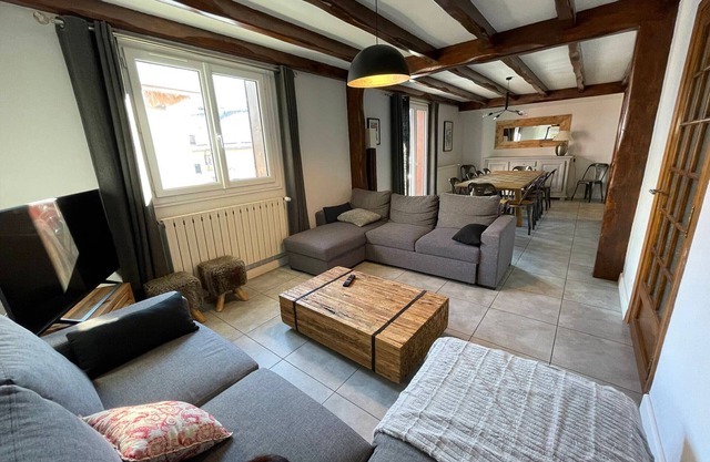 Duplex 5 rooms, 12 people, South facing, WIFI, parking, sauna