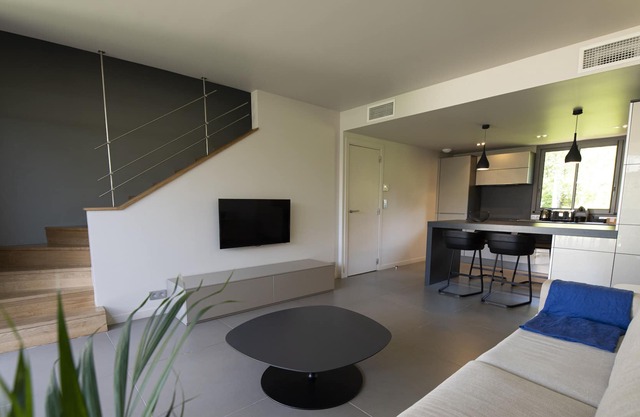 Duplex apartment with private patio Santa Giulia