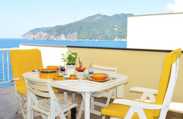 Duplex Apartment in Moneglia with Large Terrace