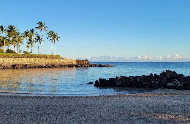 "E Komo Mai! Welcome & come in!" nnMakaiwa/Beach Club parking pass INCLUDED.