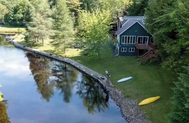 Eagle Creek House waterfront property 4th Lake access.