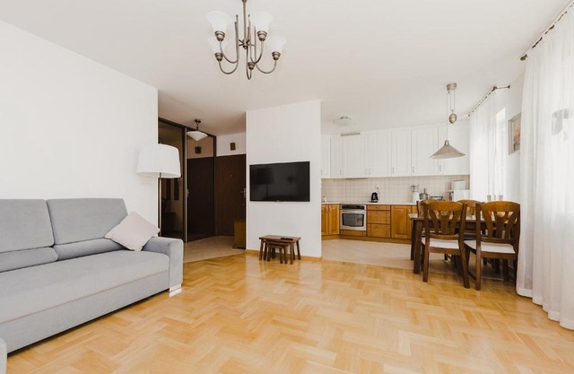 Easy Living Elegant Tamka Chopin Museum Apartment