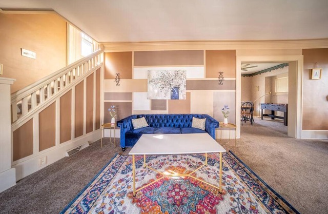 Ecclectic and Fun in Highland Square