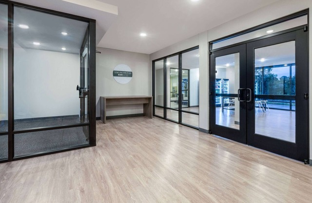 ECHO Suites Extended Stay by Wyndham Richmond West