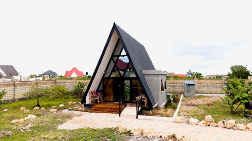 Eco A-Frame Cabin with Wi-Fi 10 min to Nungwi Beach