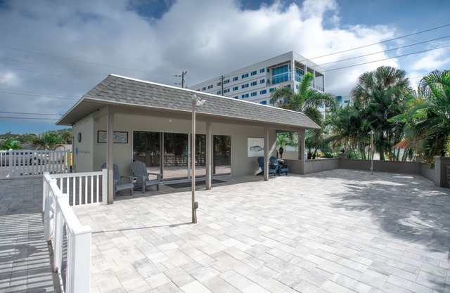 Eco Friendly Condo on Florida's Gulf Coast. Come stay at our beautiful condo.nn