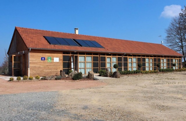 Eco-friendly Cottage in Allier with Wifi