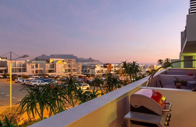 Eden On The Bay 102 - Two Bedroom Apartment, Sleeps 4