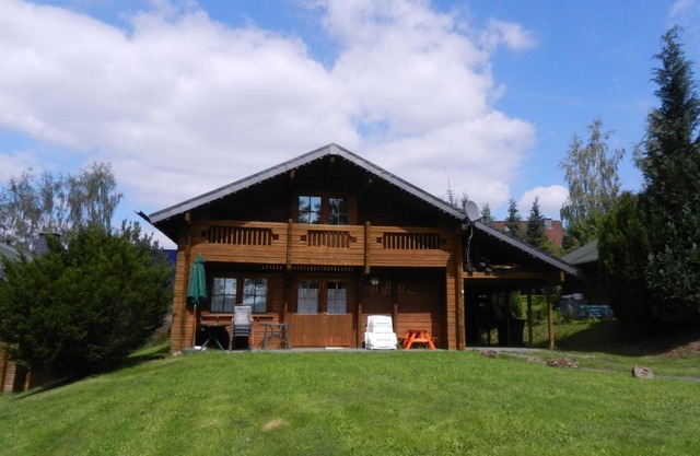 EIFELCOTTAGE Family 9