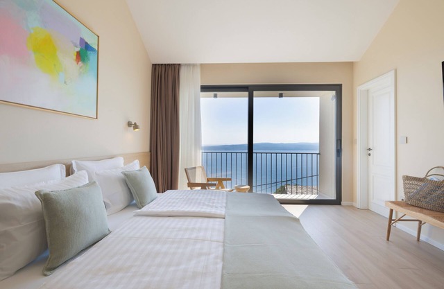 Eine Angenehme, neu Erbaute Villa mit Swimmingpool, Ideal zum Entspannen in Ruhe