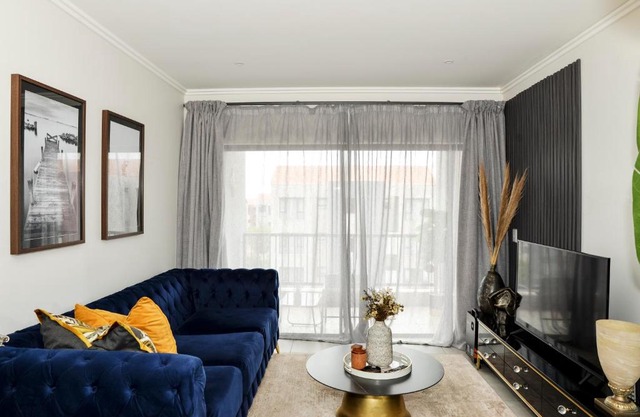 Eirini Elegant - Athena Apartment Fourways