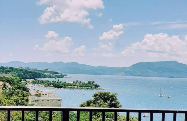 Elegance - Sea view, private beach access, swimming pool