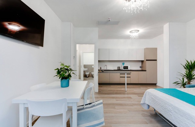 Elegance Suite Apartments - Siroli Collection