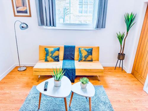 Elegant 1 bed flat, Sleeps 4, Free parking, Pet friendly, Pudsey, Leeds