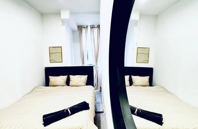 Elegant 5-BR Home Ideal for Groups & Families