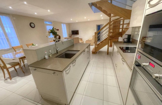 Elegant cottage with AC, garden and Wi-Fi near Castles and Beauval Zoo