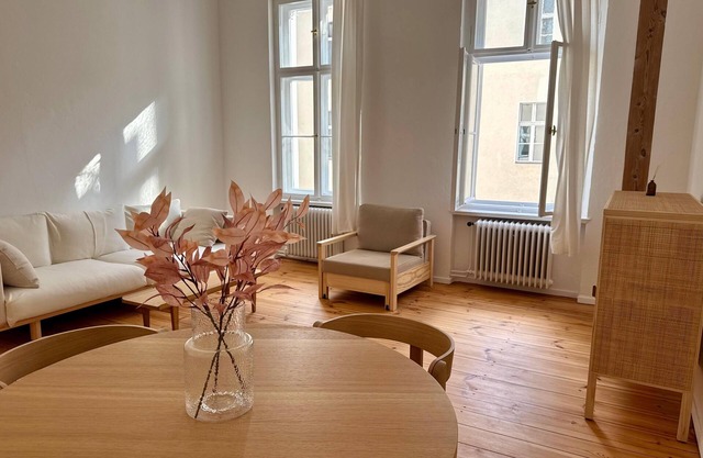 Elegant Holiday Apartment in Berlin Charlottenburg
