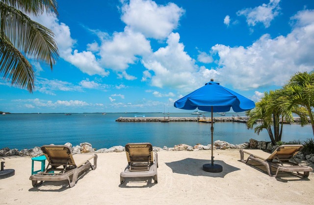 Elegant Home with Beach & Dockage! Spectacular Sunsets!