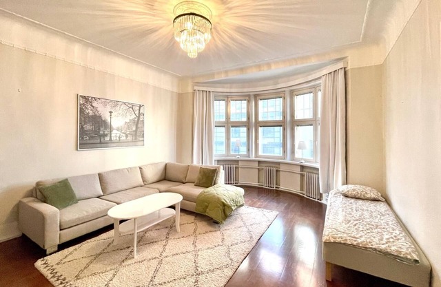 Elegant Jugend city retreat 79m2