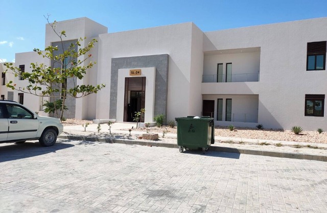 Elegant Lagoon View One-Bedroom