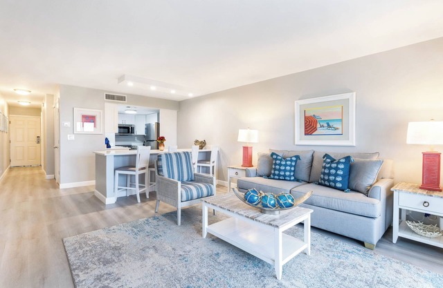 Elegant One Bedroom Villa w/Direct Beach Access & Stunning Gulf Coast Views