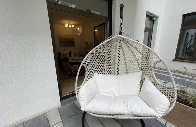 elegnat 1,5 Room Apartment with beautiful terrace at East Side Gallery