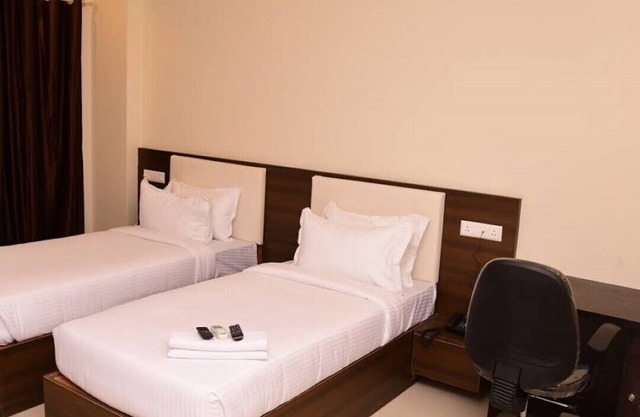 Elephant Suites Brookefield # 26