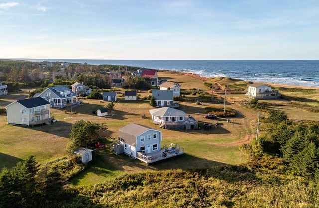 Eleuthera North - Steps to Thunder Cove Beach