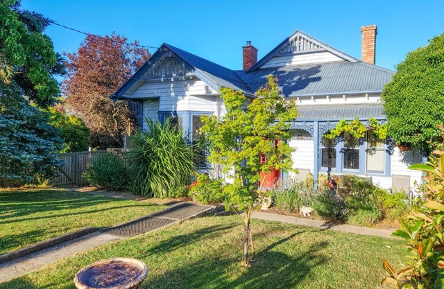 Elroma, a grand Federation house in Hepburn Springs