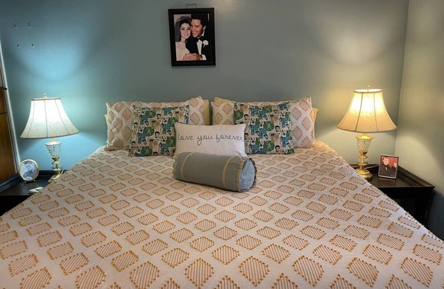 Elvis Presley Fan Room