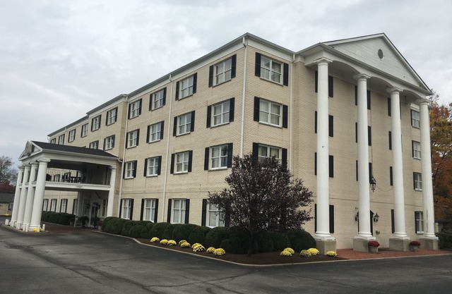 Elwood Hotel & Suites