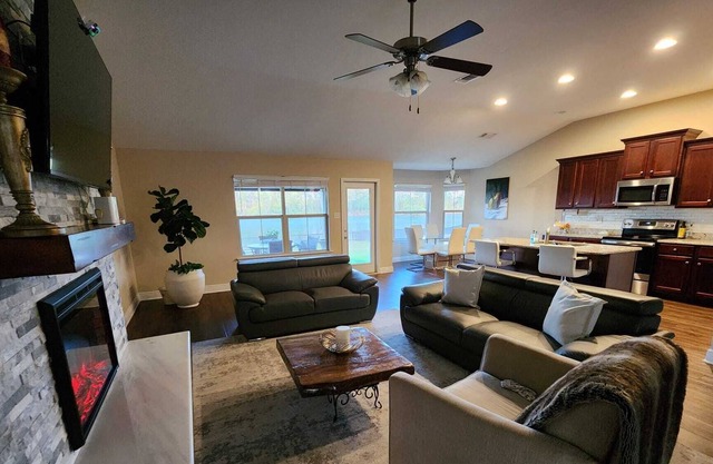 Emerald Lake View 4 Bedroom home