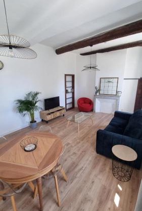 En plein coeur de Pélissanne - 55 m2 rénovés - Avec Parking