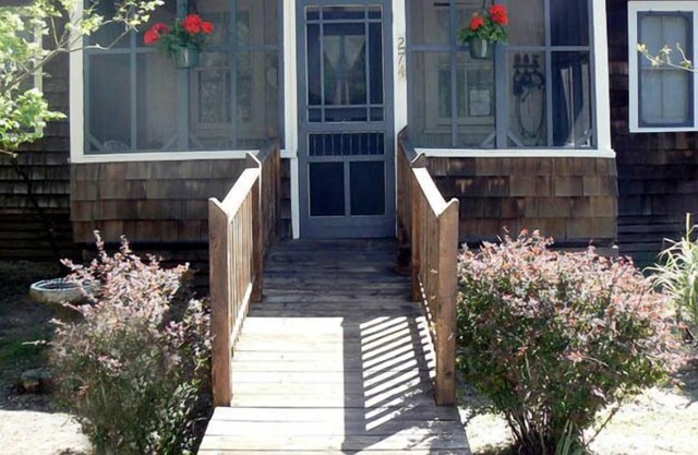 Enchanting 3 BR Home on a Beach Block - Now Booking for 2024 / Ocean Beach, NY