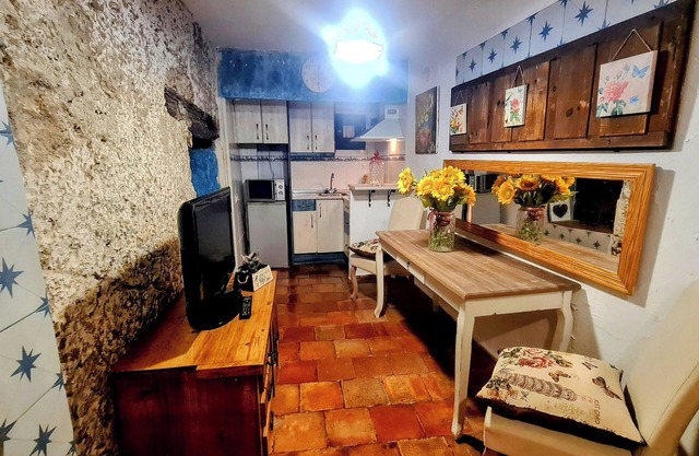 Enchanting City Views in Historic Cuenca Apartment