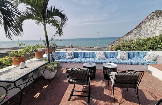 Enchanting villa in Historic Center - sea views and sunsets - Chef & full staff
